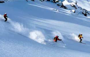 Auli Skiing Tour
